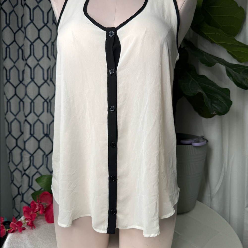 Lush Women's Black and White Button-Down Top